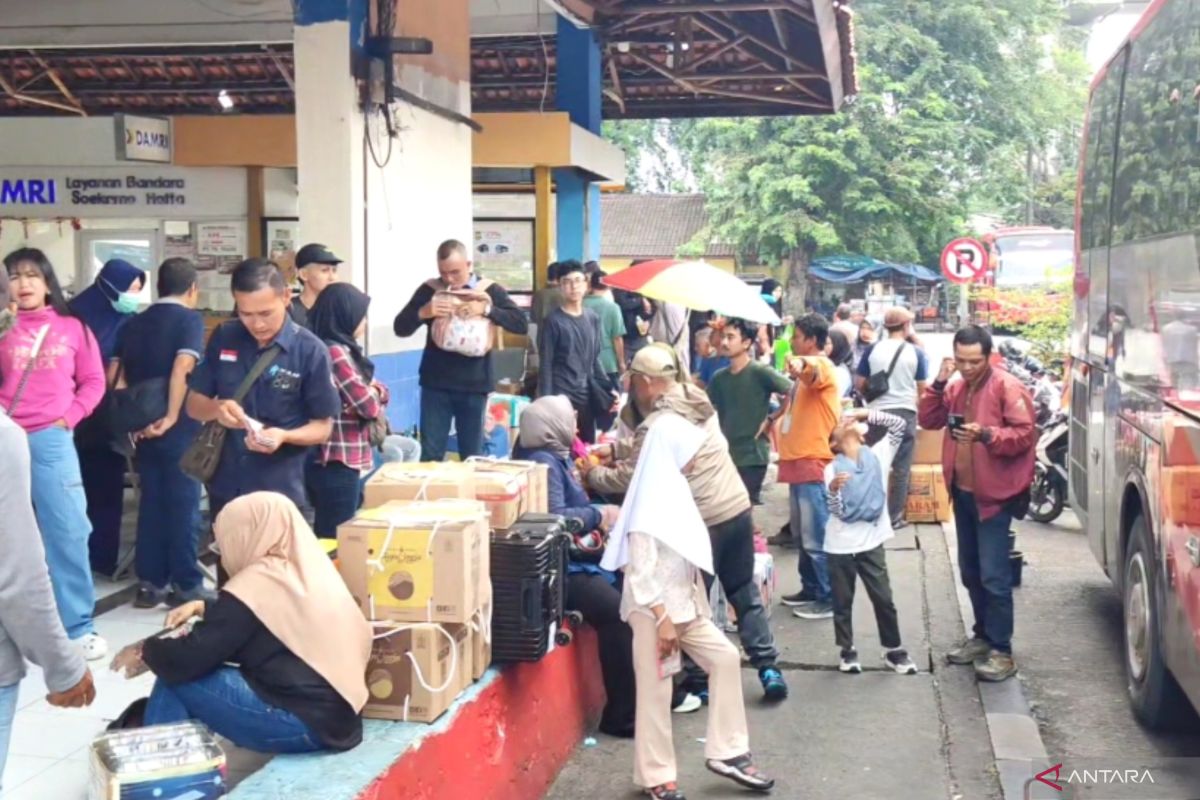 Ahead of Lunar New Year and Ramadan, Kampung Rambutan Passenger Numbers Rise