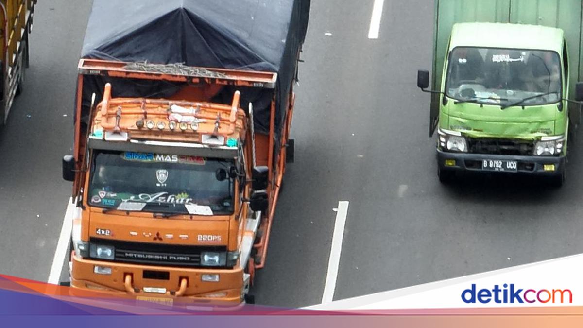 ETLE Drone Patrol Presisi Monitors Overloaded and Oversized Vehicles on Jakarta-Cikampek Toll Road