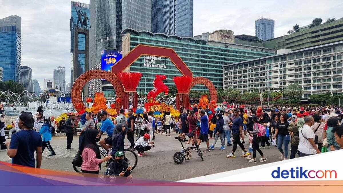Crowds Flood Car-Free Day at HI: Enjoy It to the Fullest Before Fasting