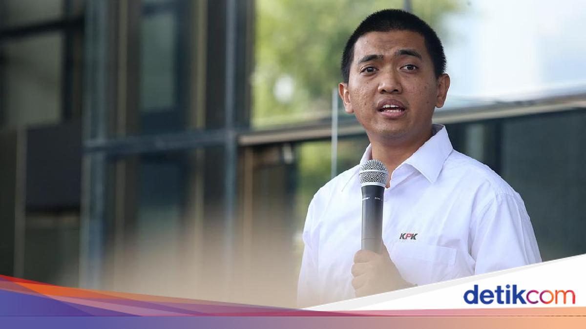 Former Investigator Agrees with Jokowi on KPK Law, Raises Issue of Moral Responsibility