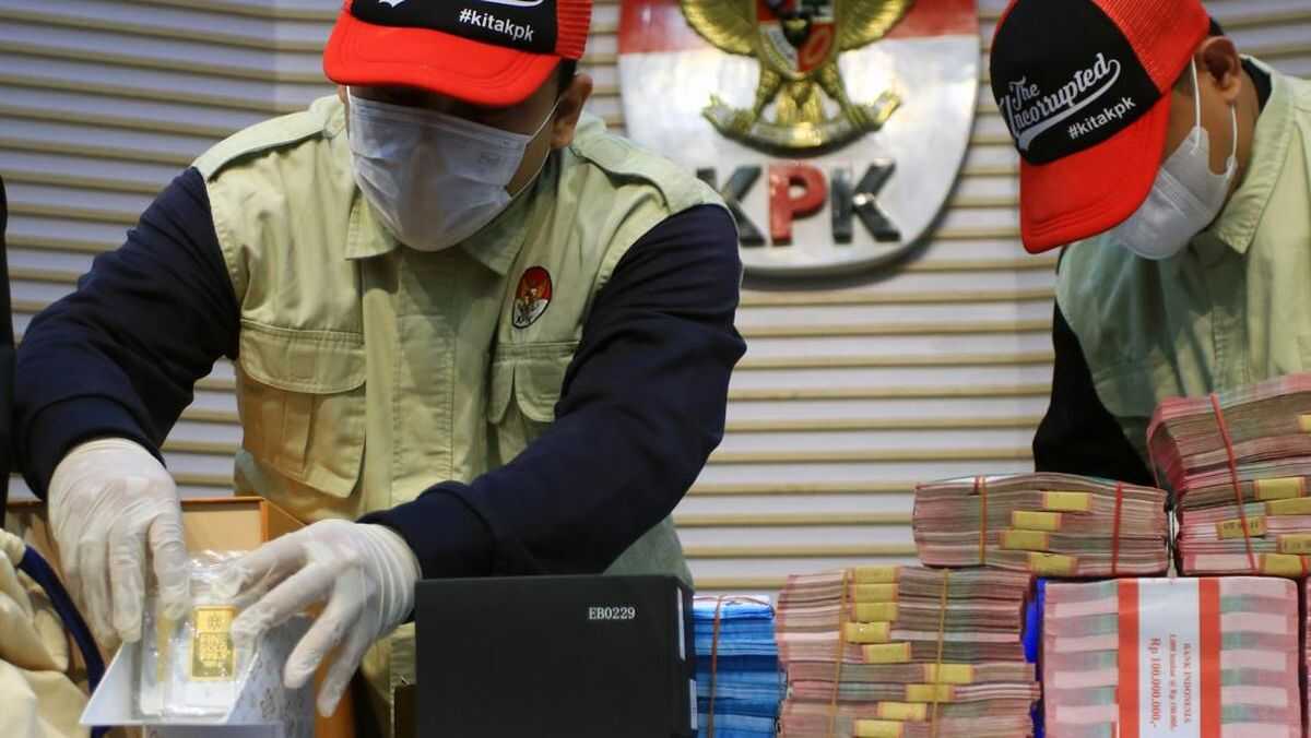 KPK Seizes 5 Suitcases Containing Rp 5 Billion in Cash During Customs Case Raid