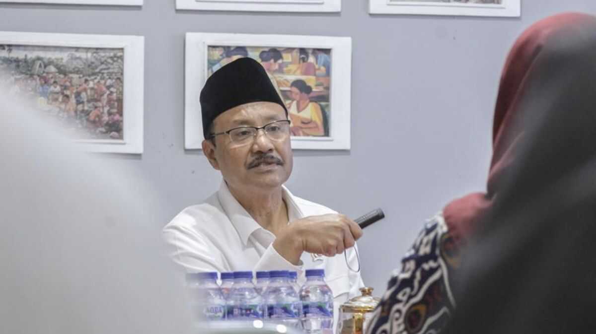 Gus Ipul Urges Denpasar Mayor to Retract Statement on BPJS Deactivation