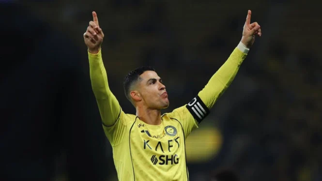 Fierce, Ronaldo Immediately Scores After Ending His Playing Strike