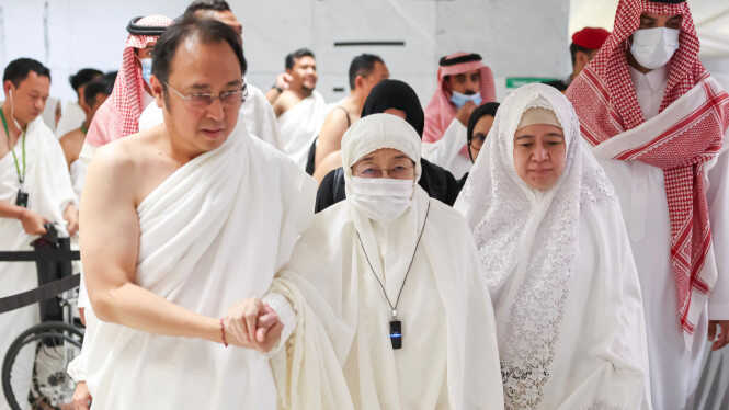 The Moment Megawati and Family Perform Umrah to Welcome Ramadan