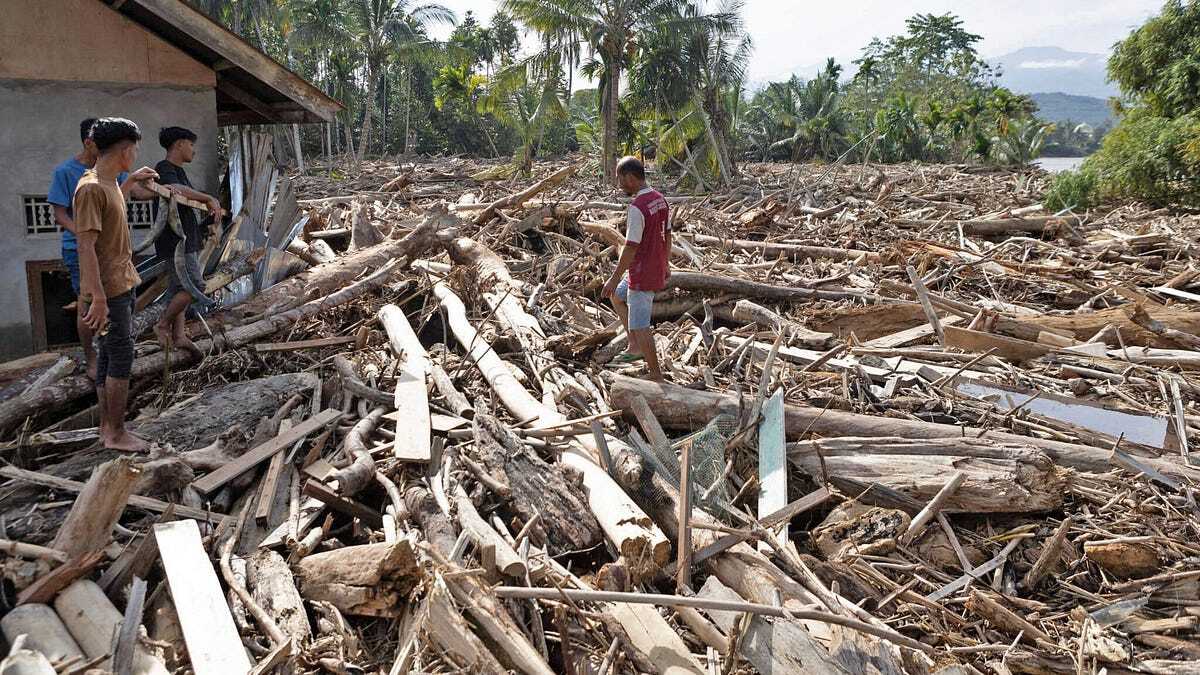 After Deadly Floods in Sumatra, Indonesia Moves Against Polluters