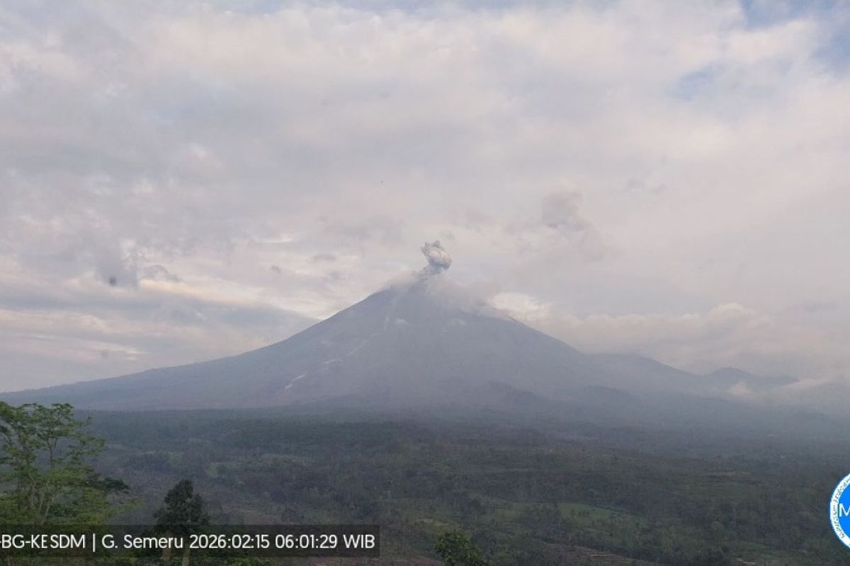 Geological Agency: Mount Semeru's Volcanic Activity Remains High