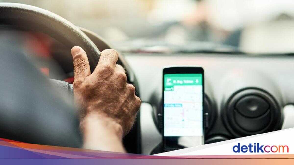 Indecent Couple in Online Taxi Now on Police Radar