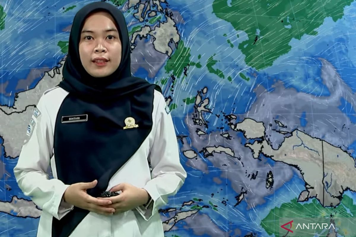 BMKG Forecasts Heavy Rain to Lash Multiple Regions on Monday