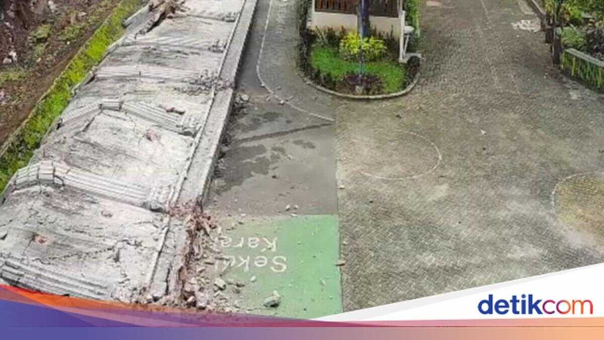 Wall of SMPN 182 South Jakarta Collapses, Police Investigate Suspected Negligence