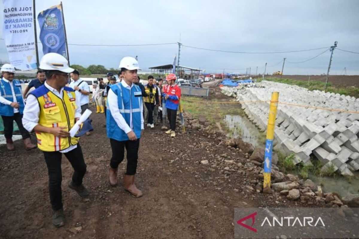 Yesterday's Politics: Gibran Inspects Toll Road, PDIP on Permanent Coalition