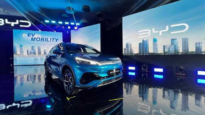 Investment Ministry Speaks Out on Thuggery Disrupting BYD Electric Car Factory in Subang