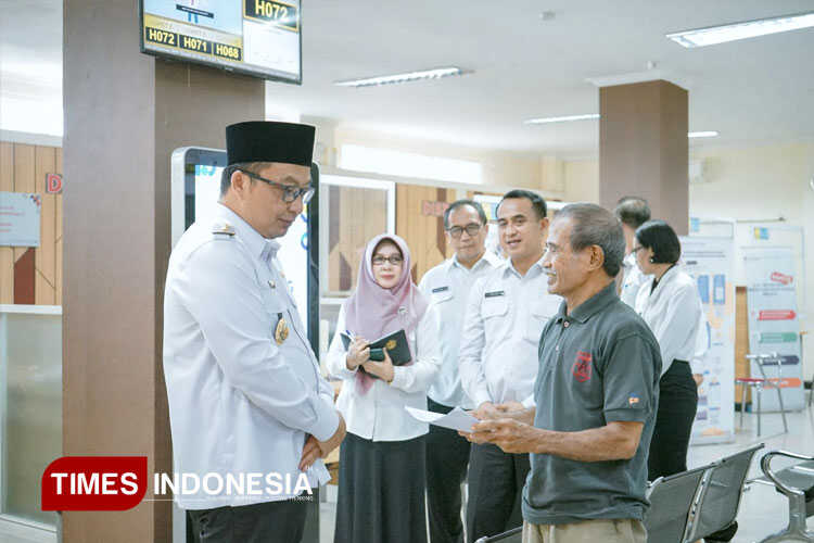 Gresik Regency Expands Digital Public Services and Business Licensing to Sub-District Level