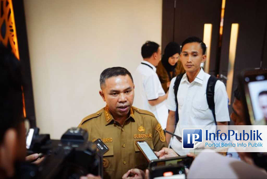 Riau Governor Lobbies Investment Minister for Coal Railway and Flood Control Infrastructure