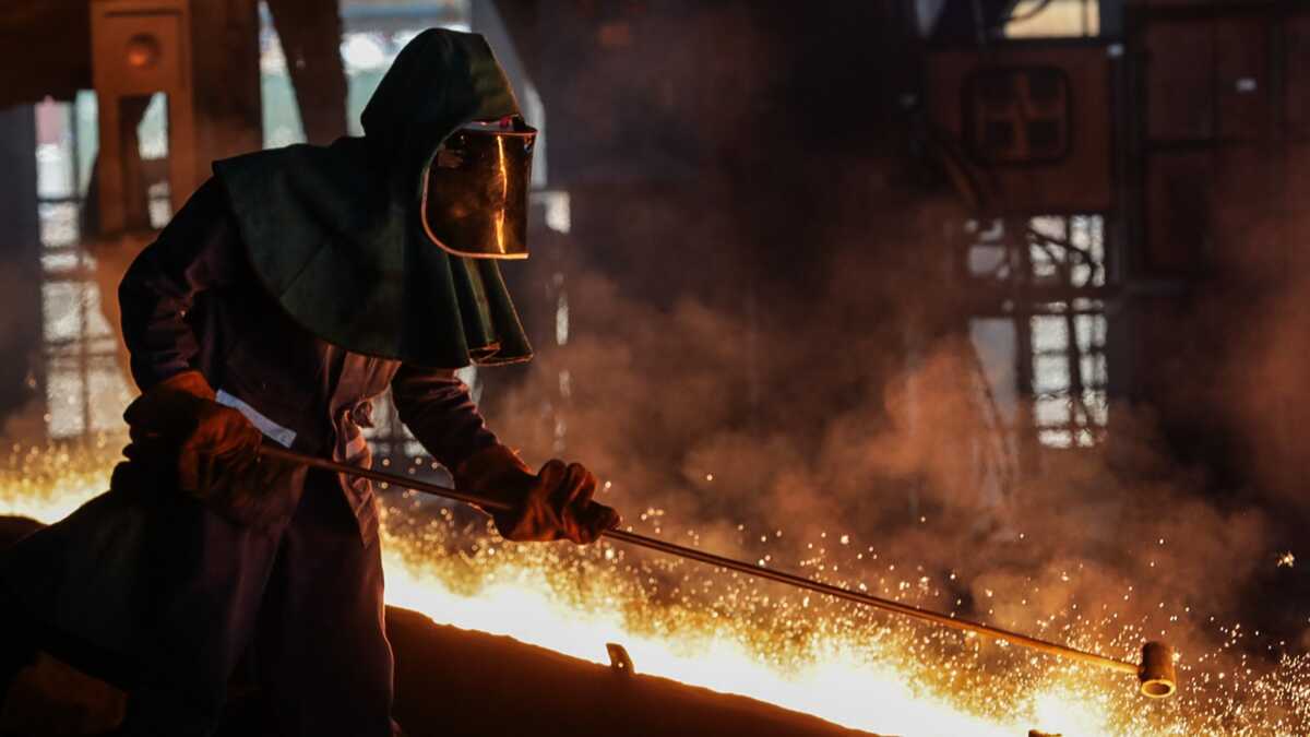 Ministry of Investment Faces Challenge of Keeping Investment Commitments from Fleeing Abroad