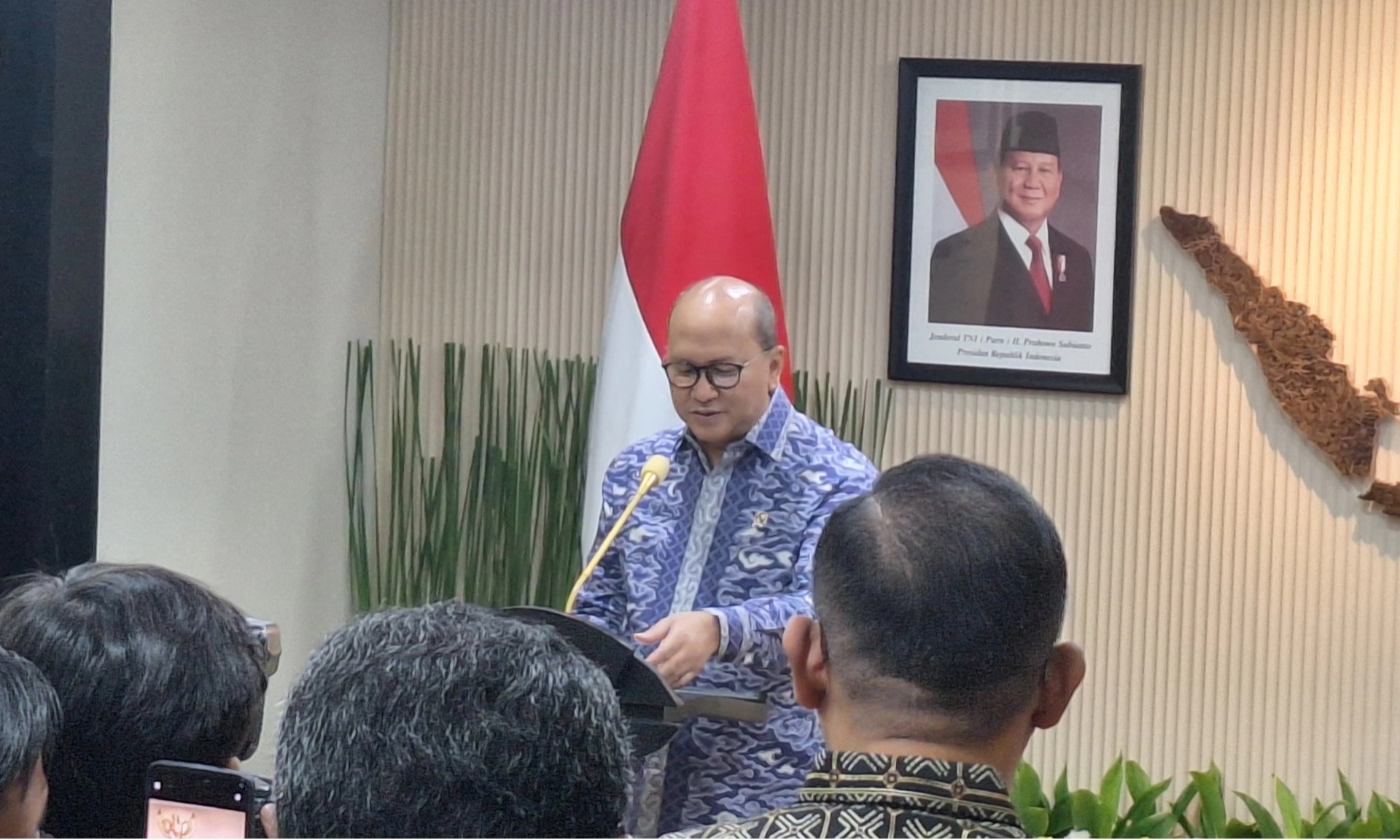 Foreign Investor Interest in Indonesia Remains High Despite Global Conflicts, Says Investment Minister