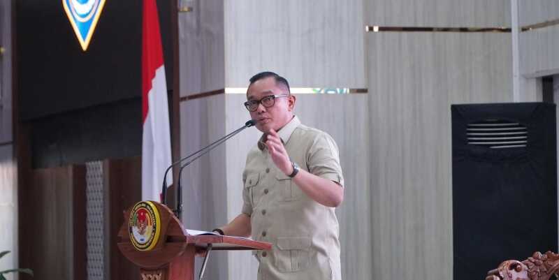 Fictive Positive Principle Applied as Bureaucratic Reform Breakthrough in Business Licensing