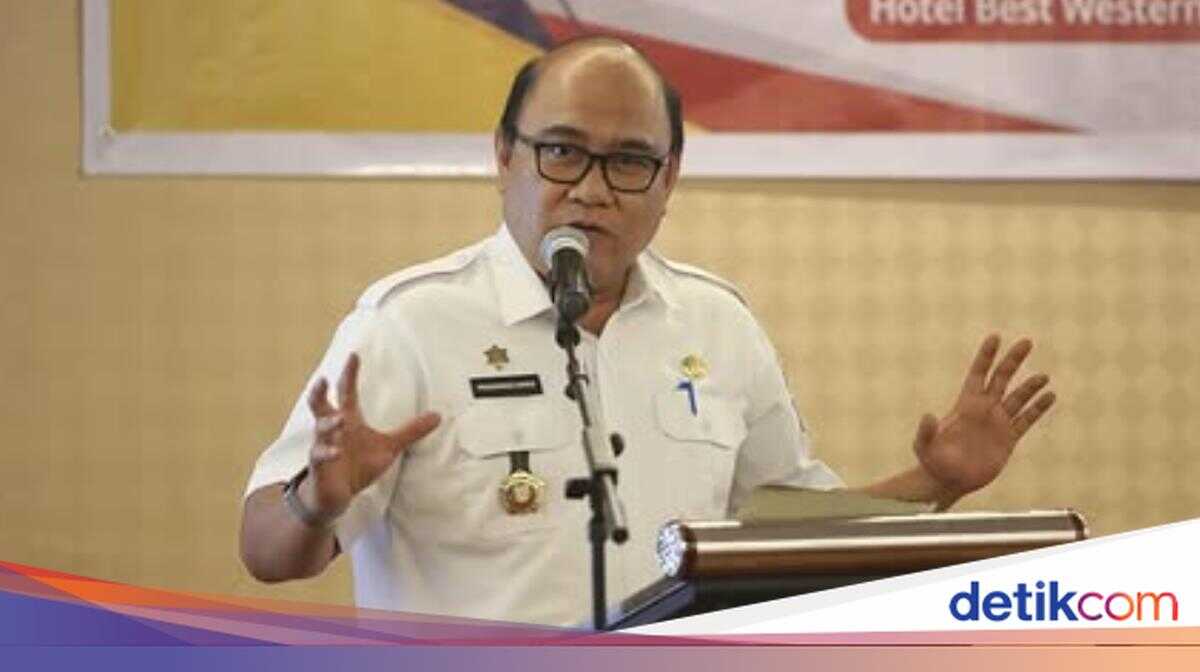 Illegal Parking in Makassar Linked to Residential Properties Converted to Businesses Under Central Government's OSS Licensing System