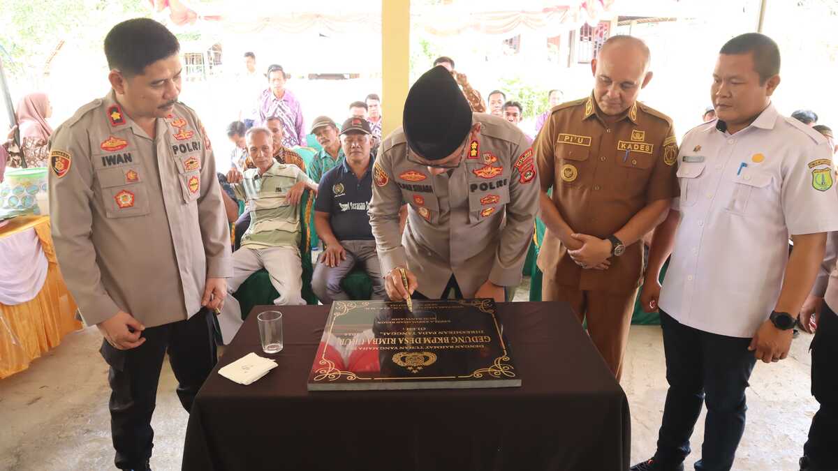 Muba Police Chief Inaugurates Community-Built Police Partnership Post in Rimba Ukur Village