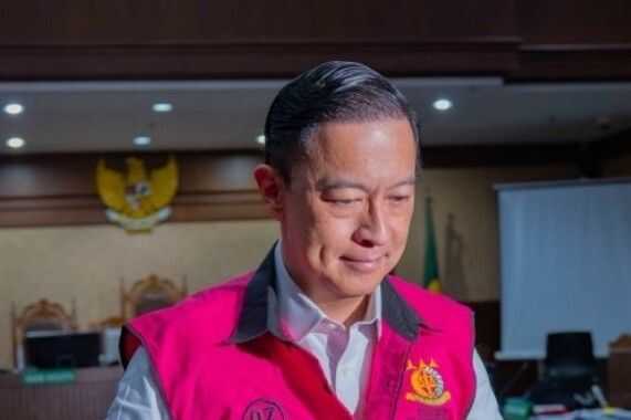 Former Trade Minister Tom Lembong Delivers Scathing Criticism of Attorney General's Office in Corruption Trial Defence