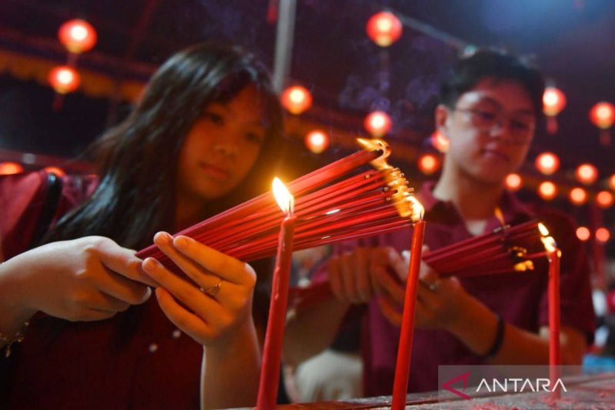 Popular News Roundup: Widespread Rain During Lunar New Year and Ship Sinks in North Maluku Waters