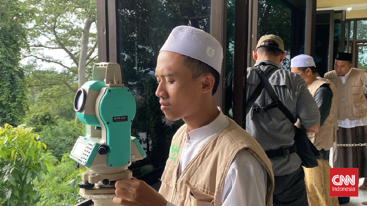 East Java Conducts Ramadan Moon Sighting Observations at 21 Locations