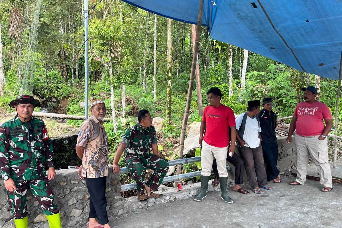 Indonesian Military Completes Armco Bridge Construction in Koto Malintang, Agam