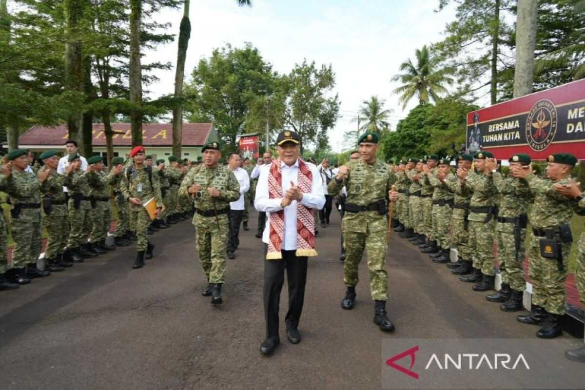 Coordinating Minister for Political and Security Affairs Urges Kostrad Forces to Strengthen Combat Capabilities