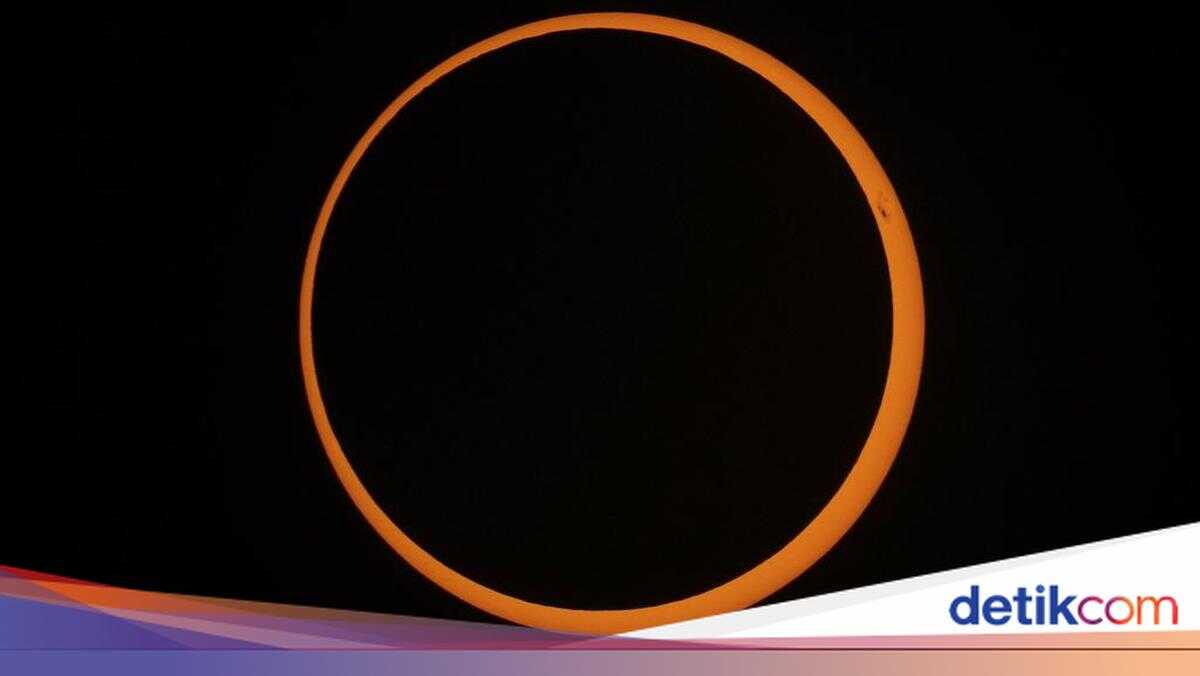 What Time Is Today's Annular Solar Eclipse and What Are Its Effects?