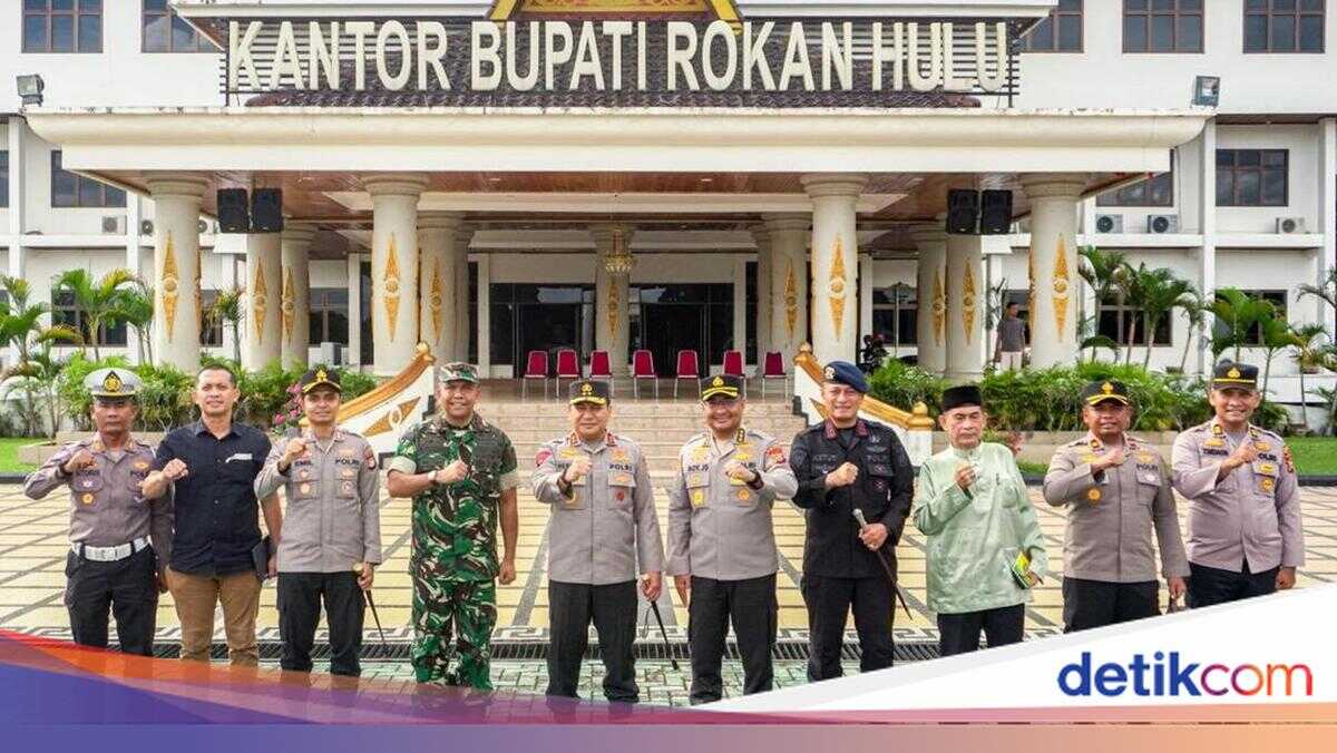 Riau Police Chief and Military Commander Visit Rokan Hulu to Strengthen Security After Land Conflict