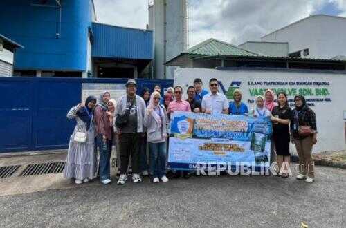 Cyber University Visits PT VAST on Industrial Education Trip