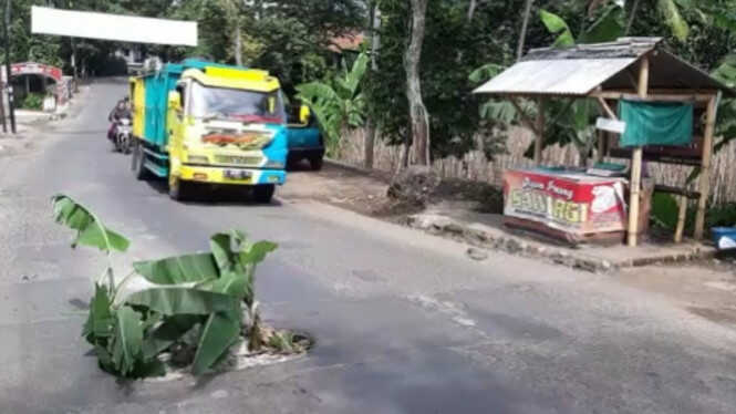 Lampung Governor Pledges No More Potholes Ahead of Peak Lebaran Homecoming Traffic