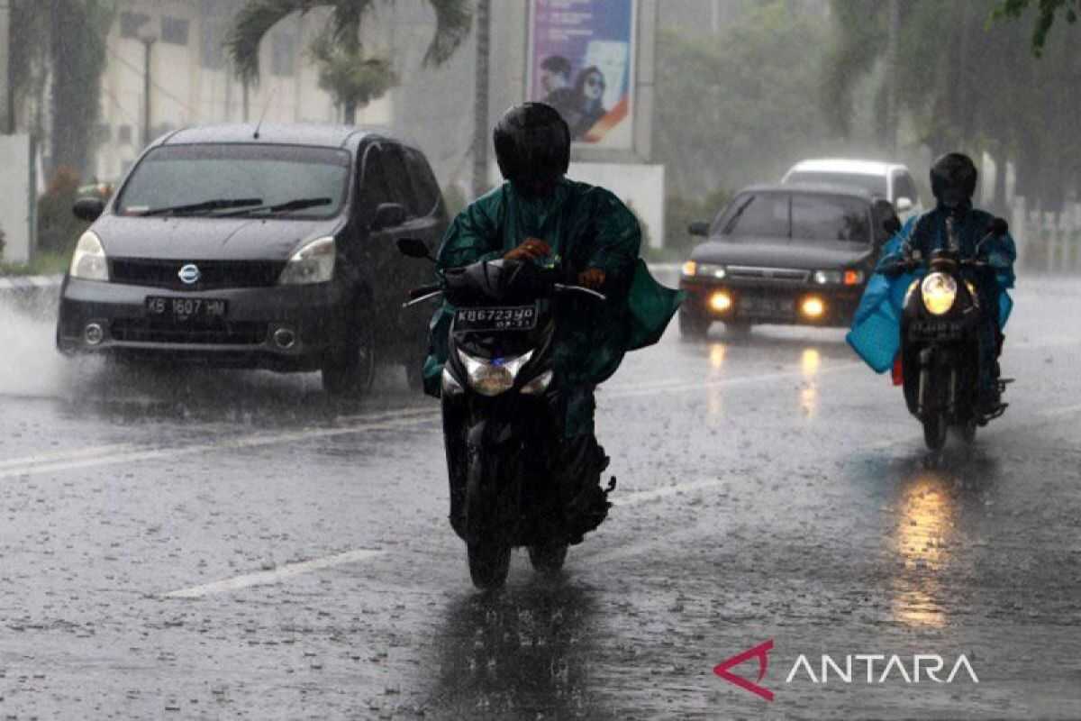 Wednesday: BMKG Forecasts Light Rain to Thunderstorms across Majority of Regions
