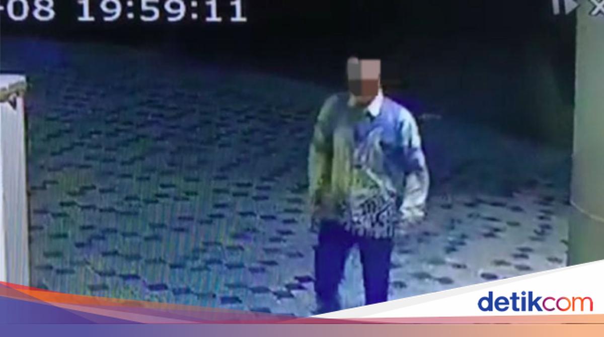 Lanyard-Wearing Thief at Luxury Jakarta Hotel Specialised in Posing as Office Worker