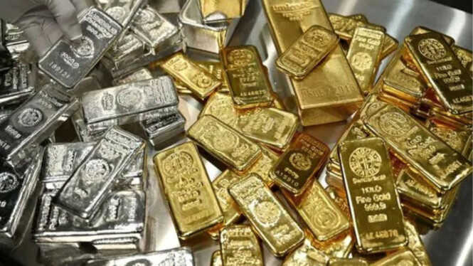 Global Gold Price Drops Below US$4,900 — Are Investors Abandoning Safe Haven Assets?