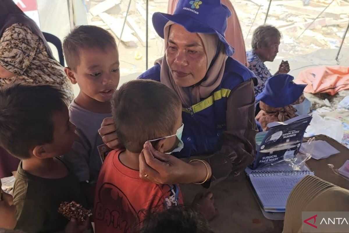 Acute Respiratory Infection Cases Surge 150 Per Cent Post-Disaster as North Aceh Distributes Masks