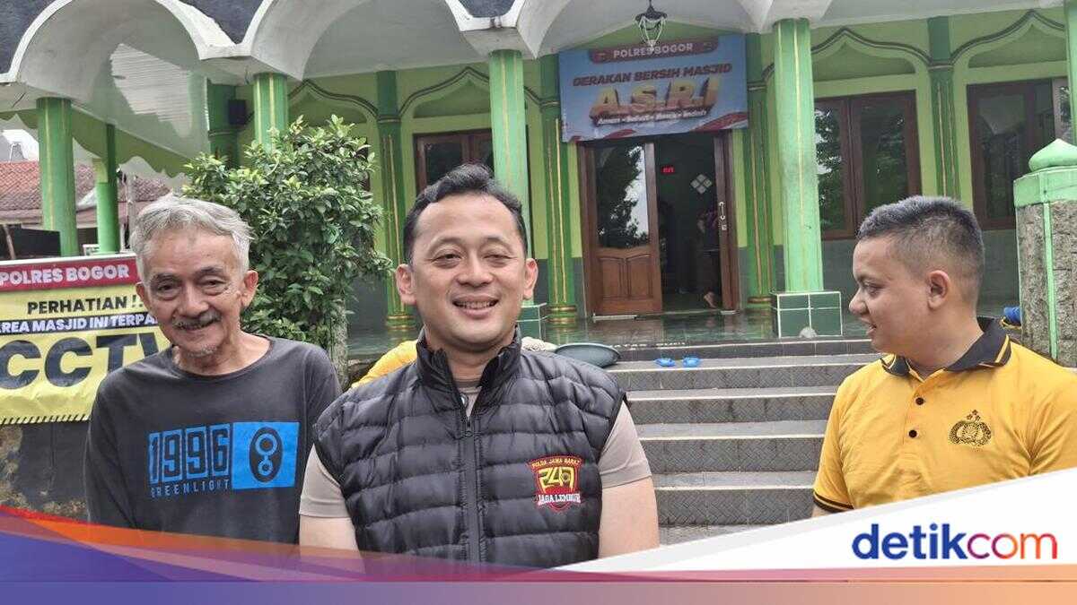 Bogor Police Chief Distributes Free CCTV Cameras to Mosques Ahead of Ramadan