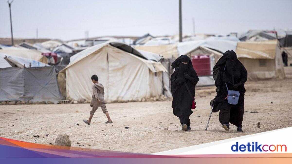 Australia Bars Citizen Formerly Held at ISIS Camp in Syria from Returning