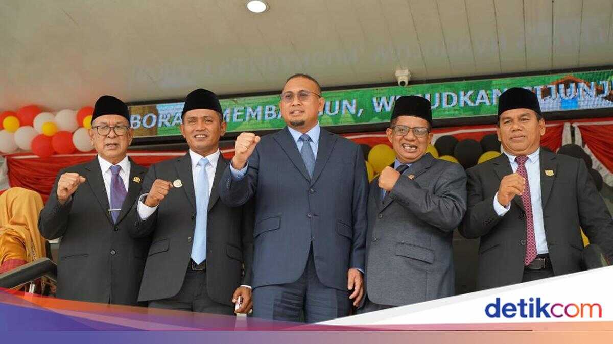 Sijunjung's 77th Anniversary: Andre Rosiade Champions Legalisation of Artisanal Mining and Miner SMEs