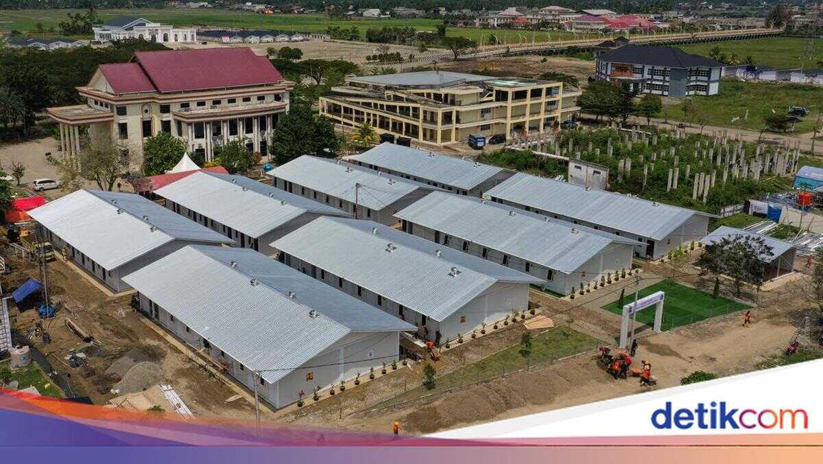 Tito Reveals 50% Completion of 16,688 Temporary Shelters in Sumatra