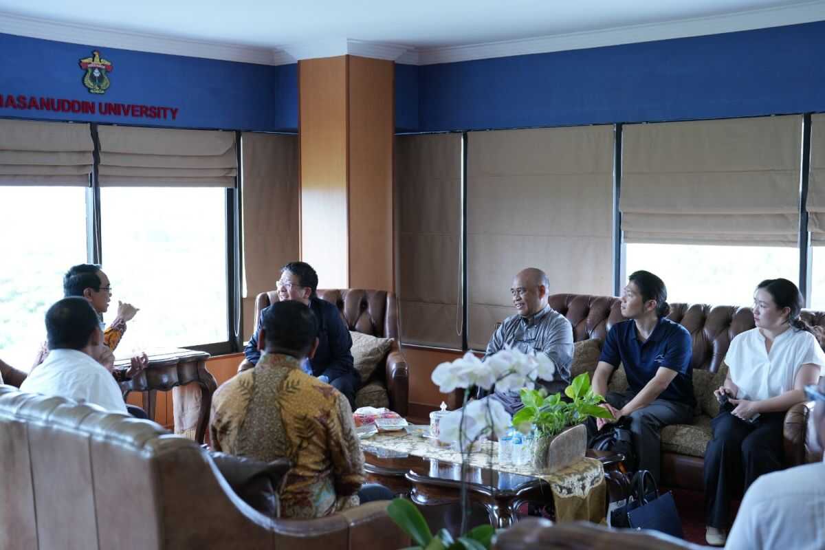 Unhas and Hiroshima University Strengthen Mangrove Research Collaboration