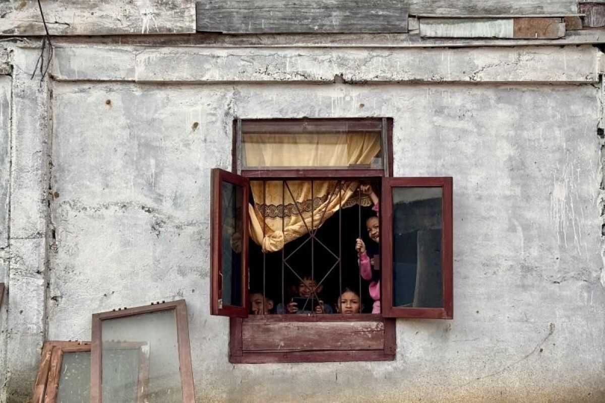 Children affected by Central Aceh disaster receive psychological support