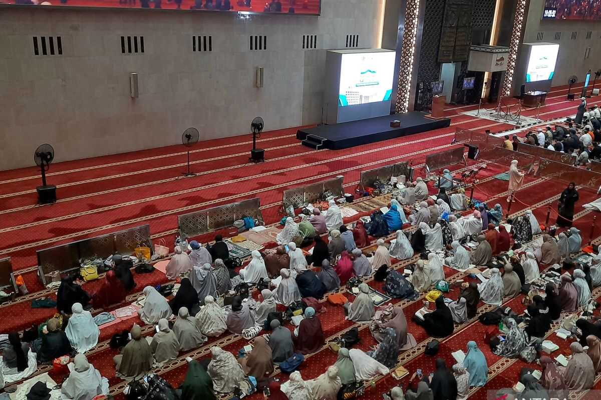 Istiqlal Mosque server room catches fire; blaze extinguished and congregants safe