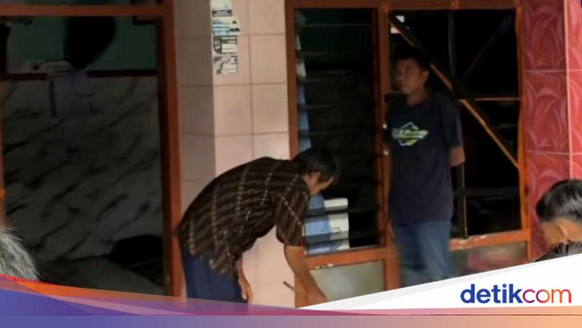 Carnival Sound Systems Blasting Until Dawn in Mojokerto Cause Residents' Ceiling Plaster to Collapse