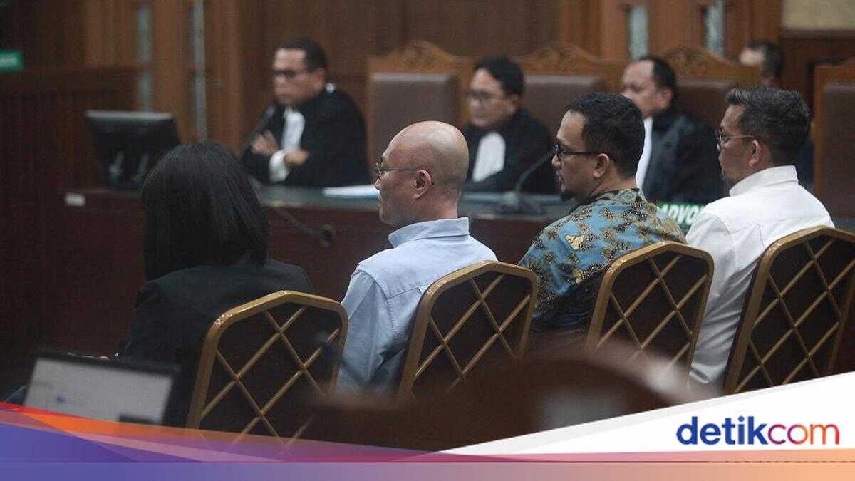 Cooking Oil Bribery Case: Marcella Santoso and Co-Defendants Face Sentencing Hearing