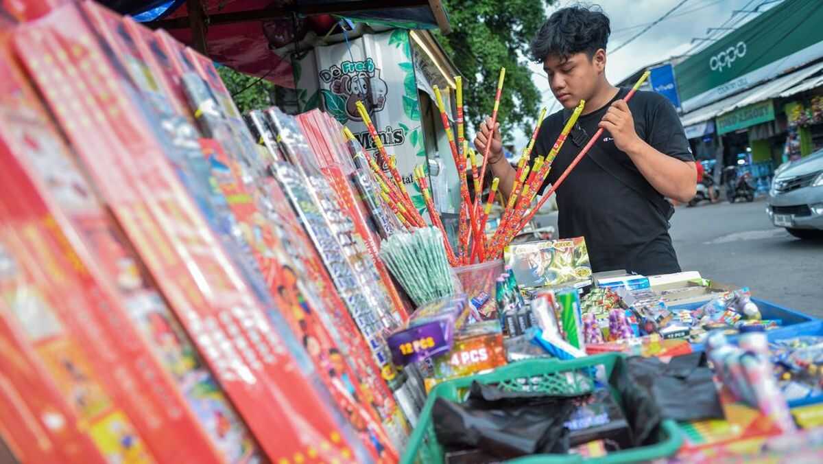 Police Find Firecrackers at Scene of Deadly Situbondo Explosion