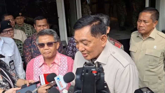 Sjafrie Sjamsoeddin's Chances in the 2029 Presidential Race: Political Analyst Ray Rangkuti Weighs In