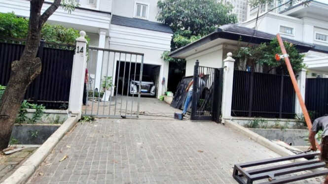 Female Driver of Hyundai Santa Fe That Crashed Into Jusuf Kalla's Residence Suspected of Being Intoxicated