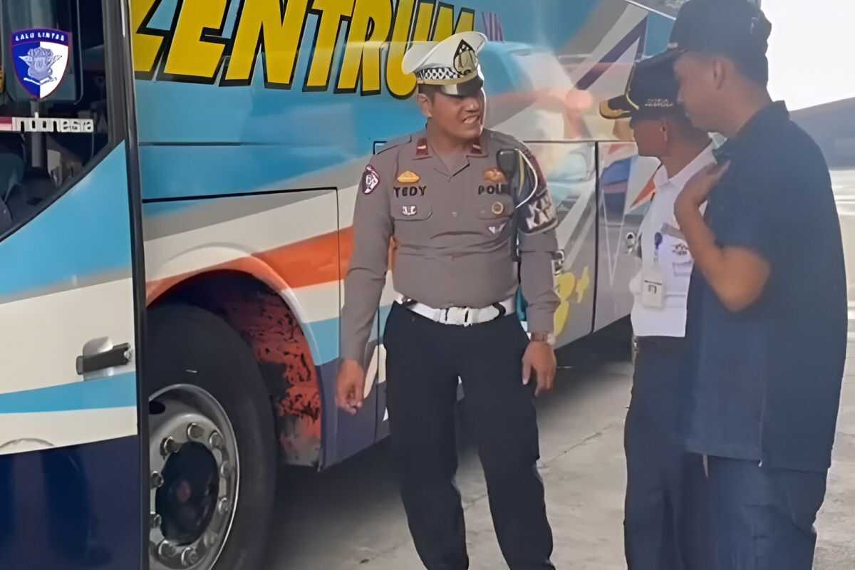 Traffic Corps: Transport Operators and Drivers Commit to Ensuring Lebaran Homecoming Safety