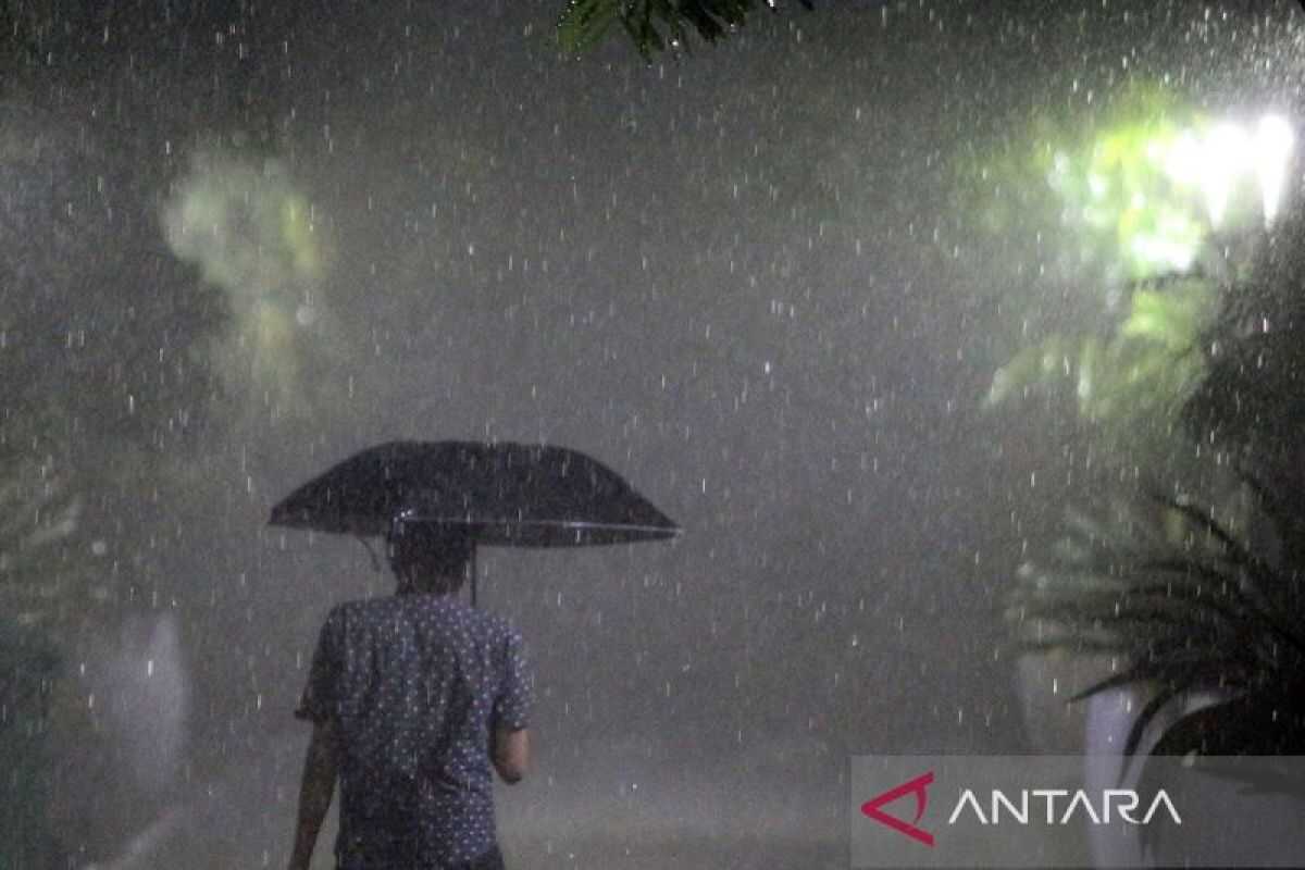 BMKG forecasts rain across most major Indonesian cities