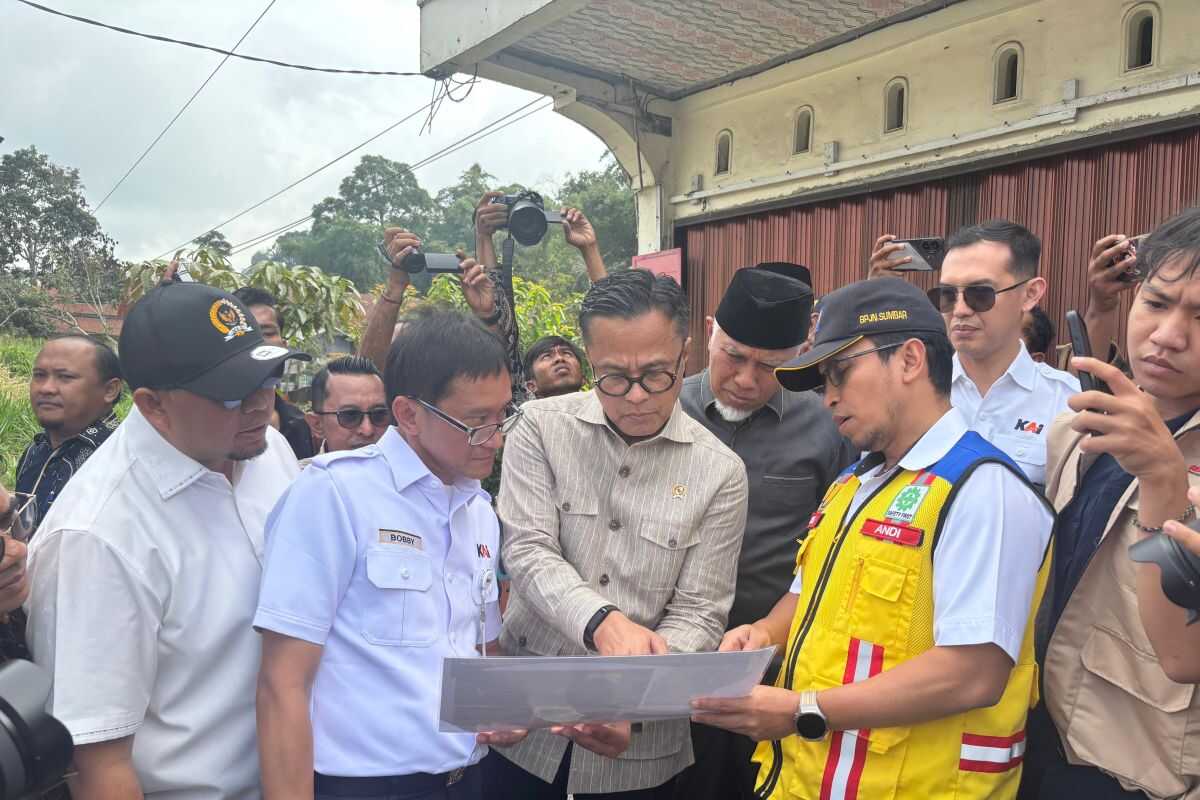 Danantara to Build Emergency Stopping Lane in Tanah Datar